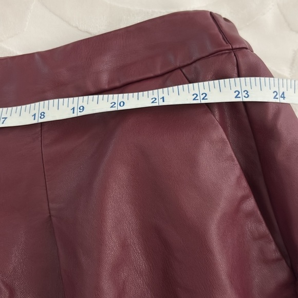 Eloquii Burgundy, Faux Leather,  Wide Leg, Pleated Pants. Matte Finish. Size 24 - Picture 8 of 10